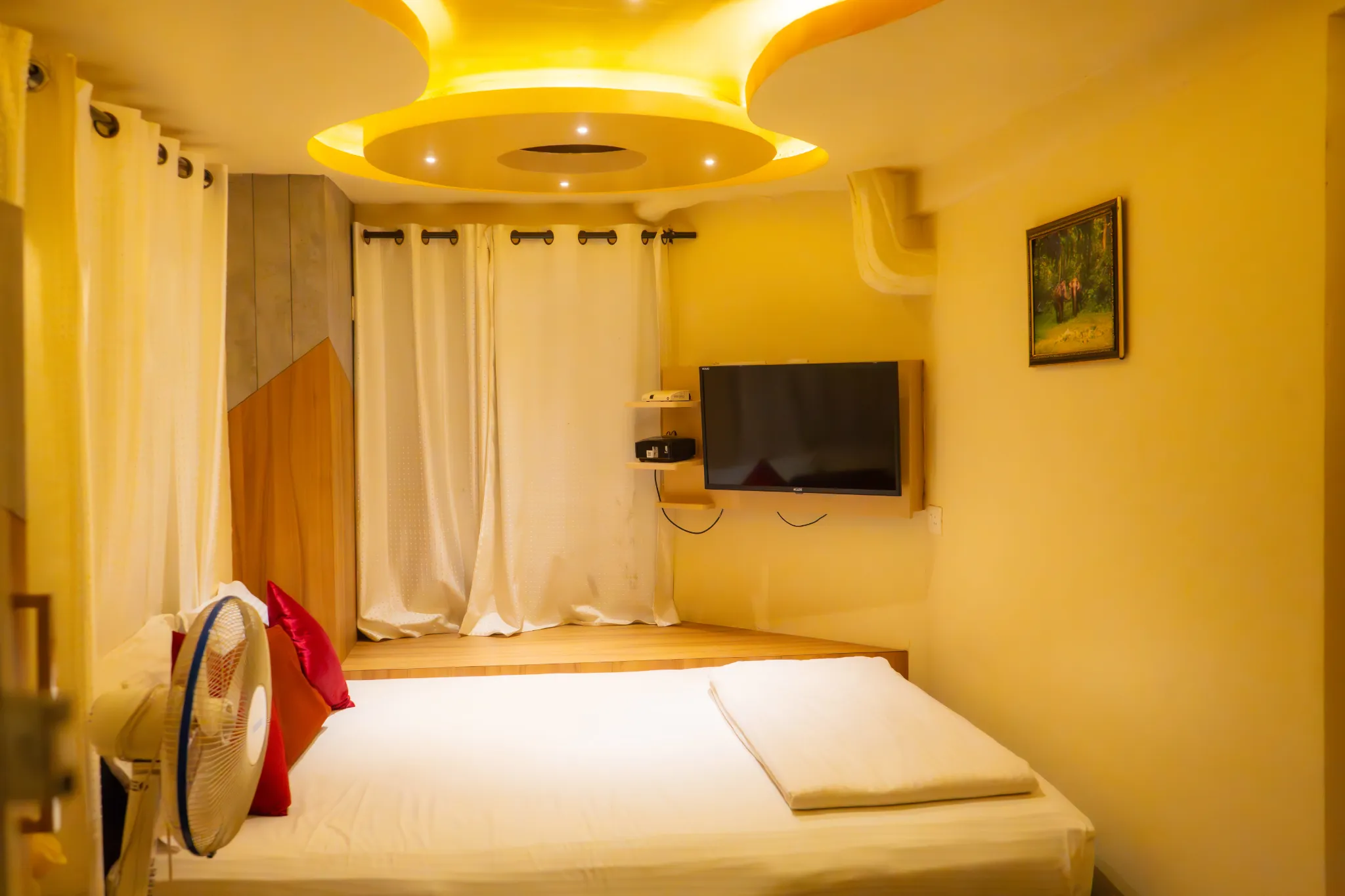 Luxury Treehouse Studio